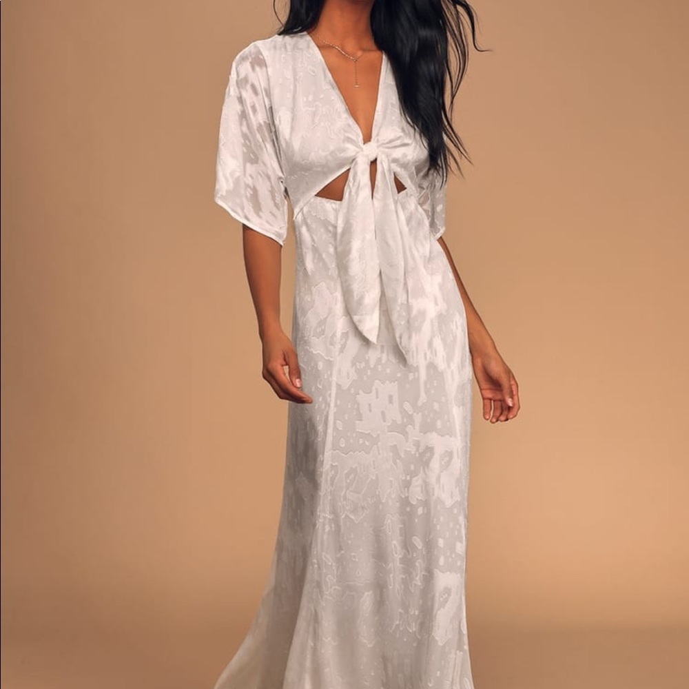 Lulu’s front tie maxi dress. Sold out on Lulus.